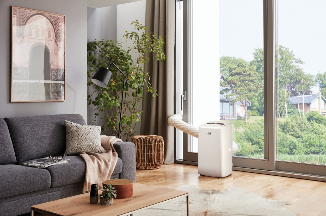 Wohnzimmer mit einem Raumklimagerät